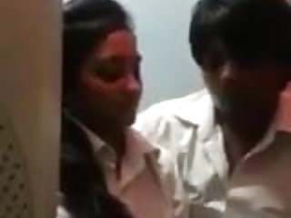 प्रमुख उठाता है उसके आदमी करने के इंडियन पोर्न वीडियो लिए