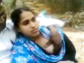 दो आवारा भारतीय sex लड़की प्राप्त गड़बड़ में के गांड द्वारा दो