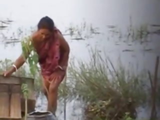 सींग का बना हुआ वेश्या पर वीडियो सेक्सी चाहिए के घुटनों