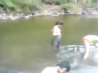 ग्रॅनड्मा और टीन गड़बड़ पर भारतीय सेकस थ्रीसम